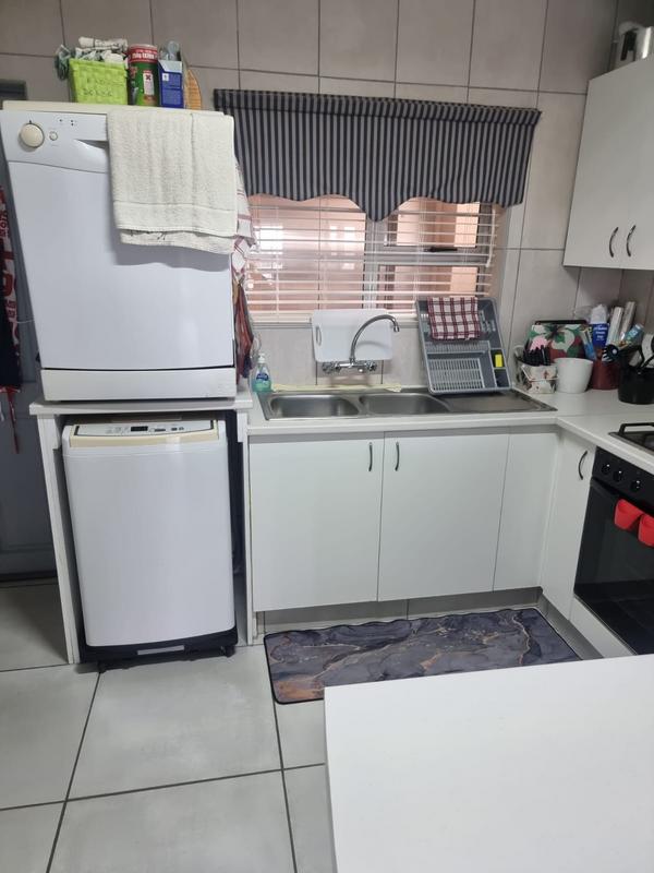 To Let 3 Bedroom Property for Rent in Hartenbos Central Western Cape